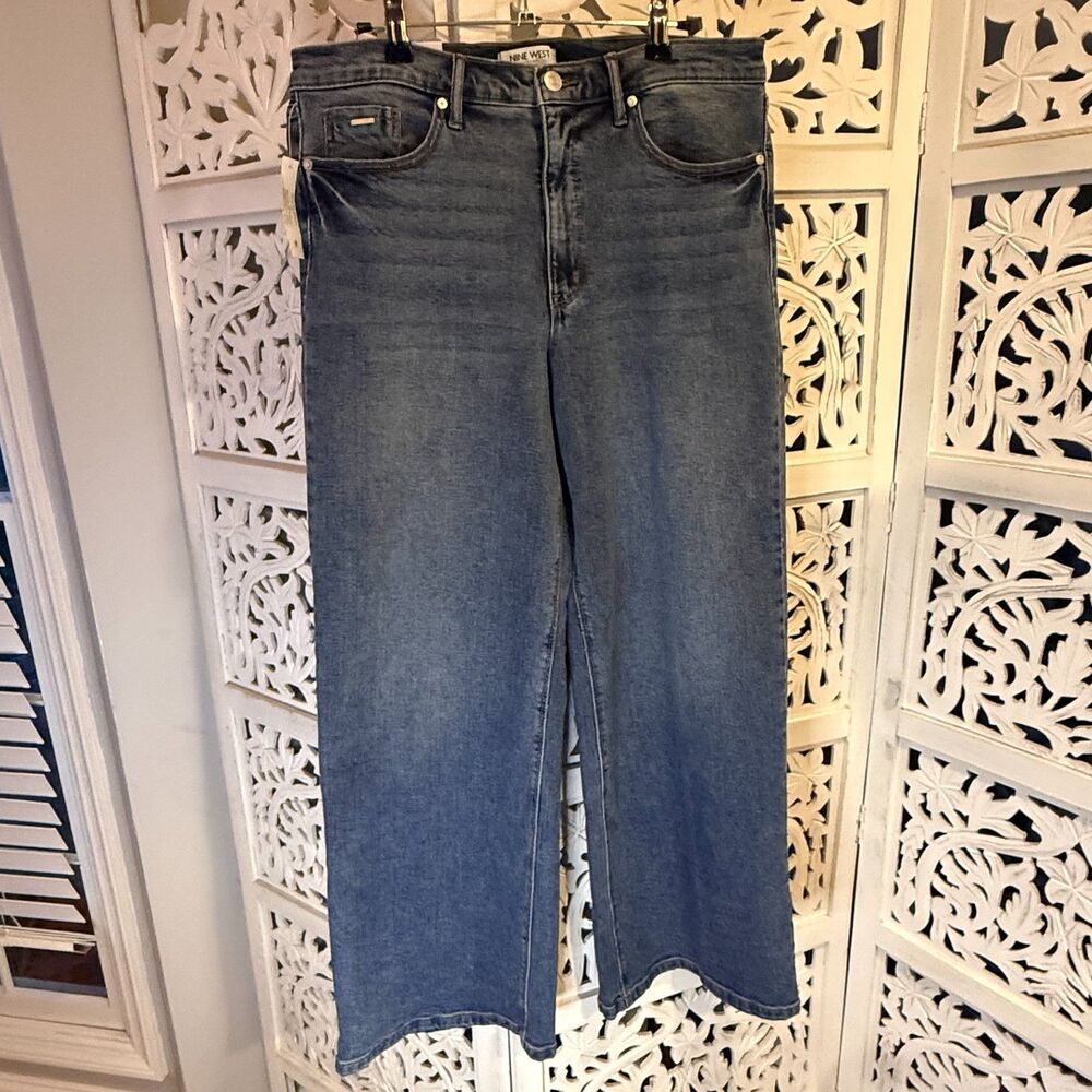 New With Tags Woman Blue jeans Size 10 Wide Leg Nine West